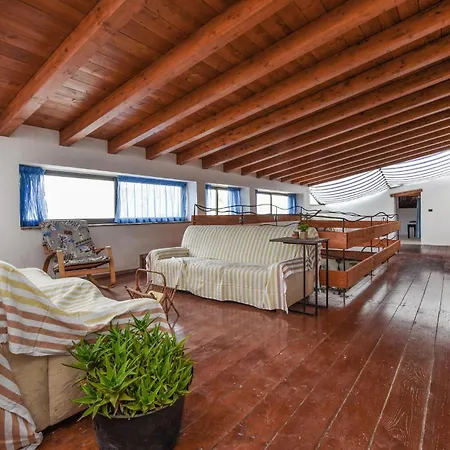 Сasa de vacaciones Amazing Home In Trappeto With House Sea View