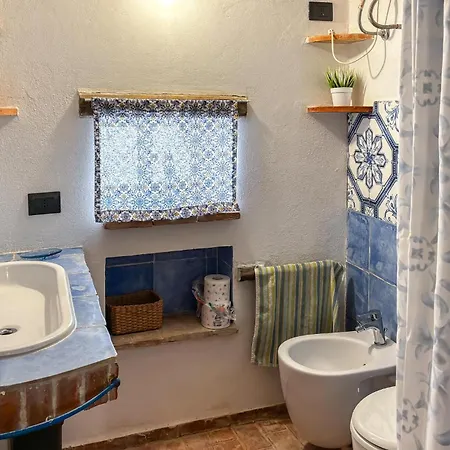 Сasa de vacaciones Amazing Home In Trappeto With House Sea View